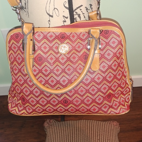 Giani Bernini Handbags - Giani Bernini MAROON DESIGN PRINT CROSSBODY HOBO